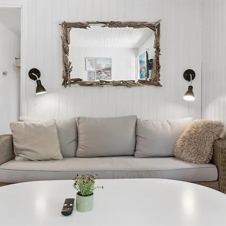 Blakke - 250m From The Sea By Interhome
